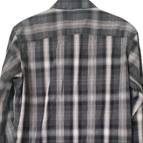 2/$30🌻Columbia: Men’s Plaid Long Sleeved Button Down Shirt - Picture 6 of 8